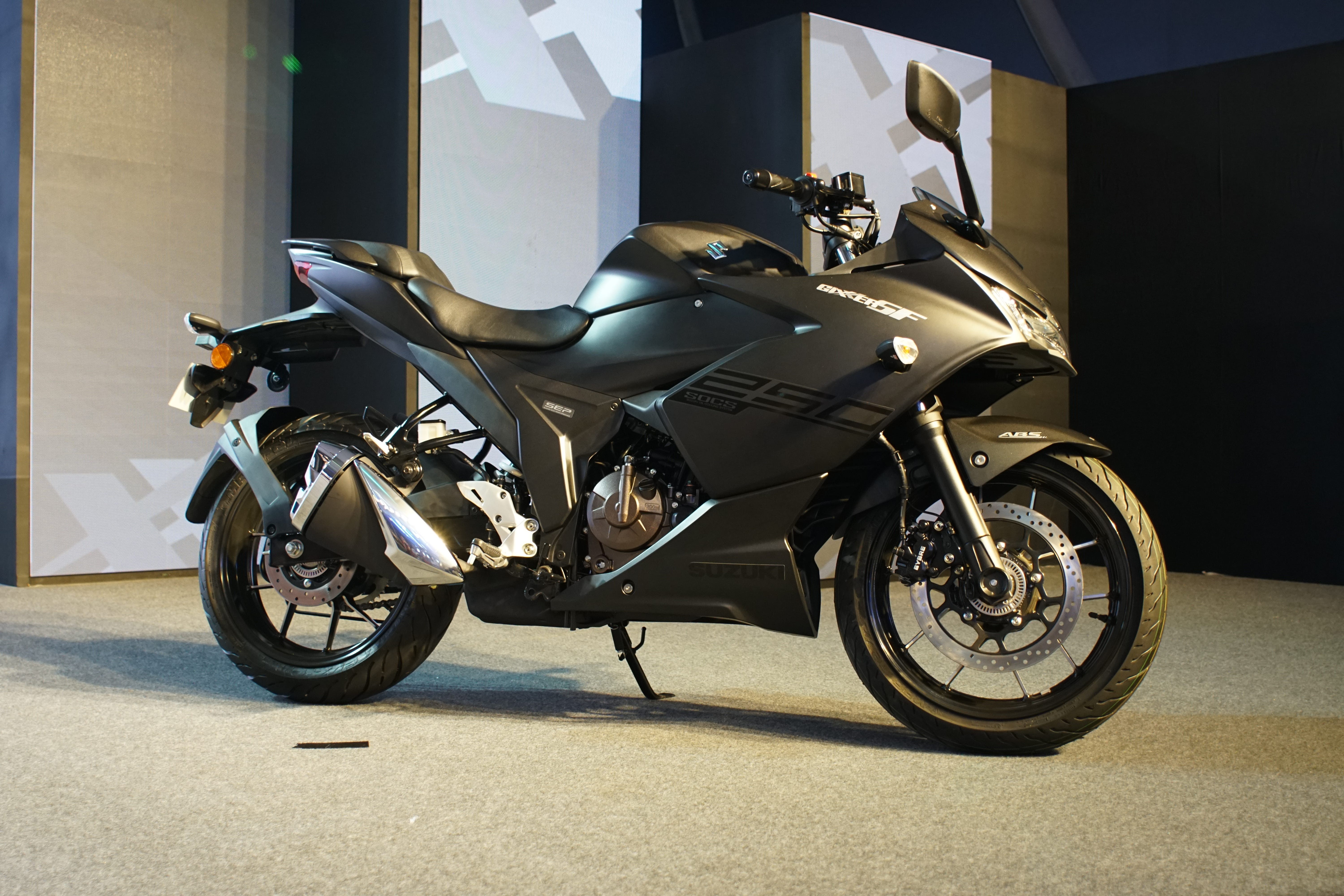 Suzuki gixxer 250