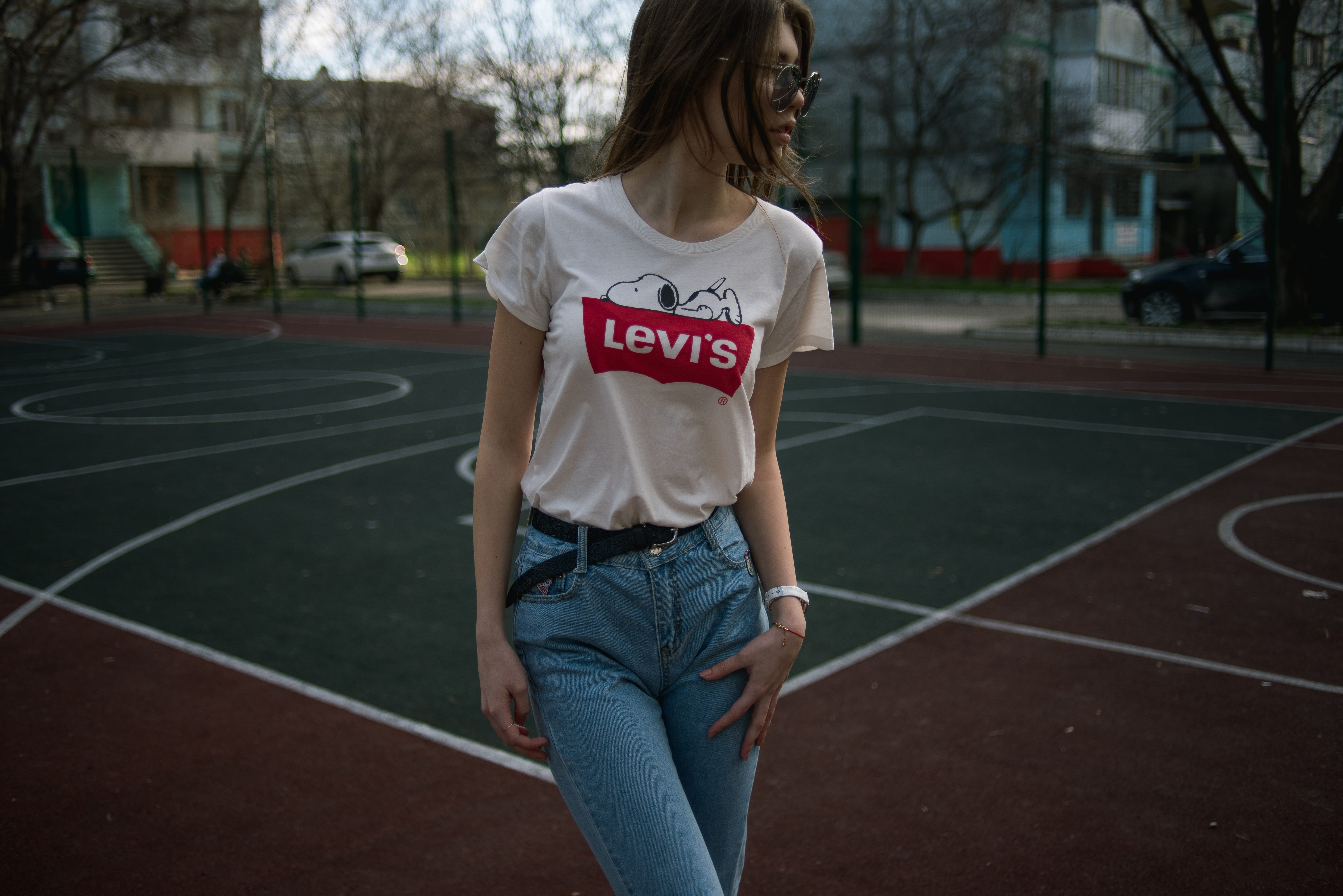 mom jeans straight