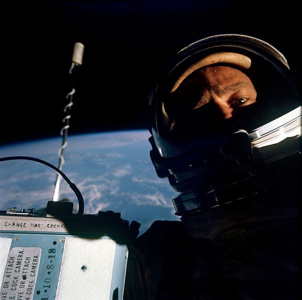 10 Pivotal Moments in the History of the Selfie | by Jonnathan Coleman ...