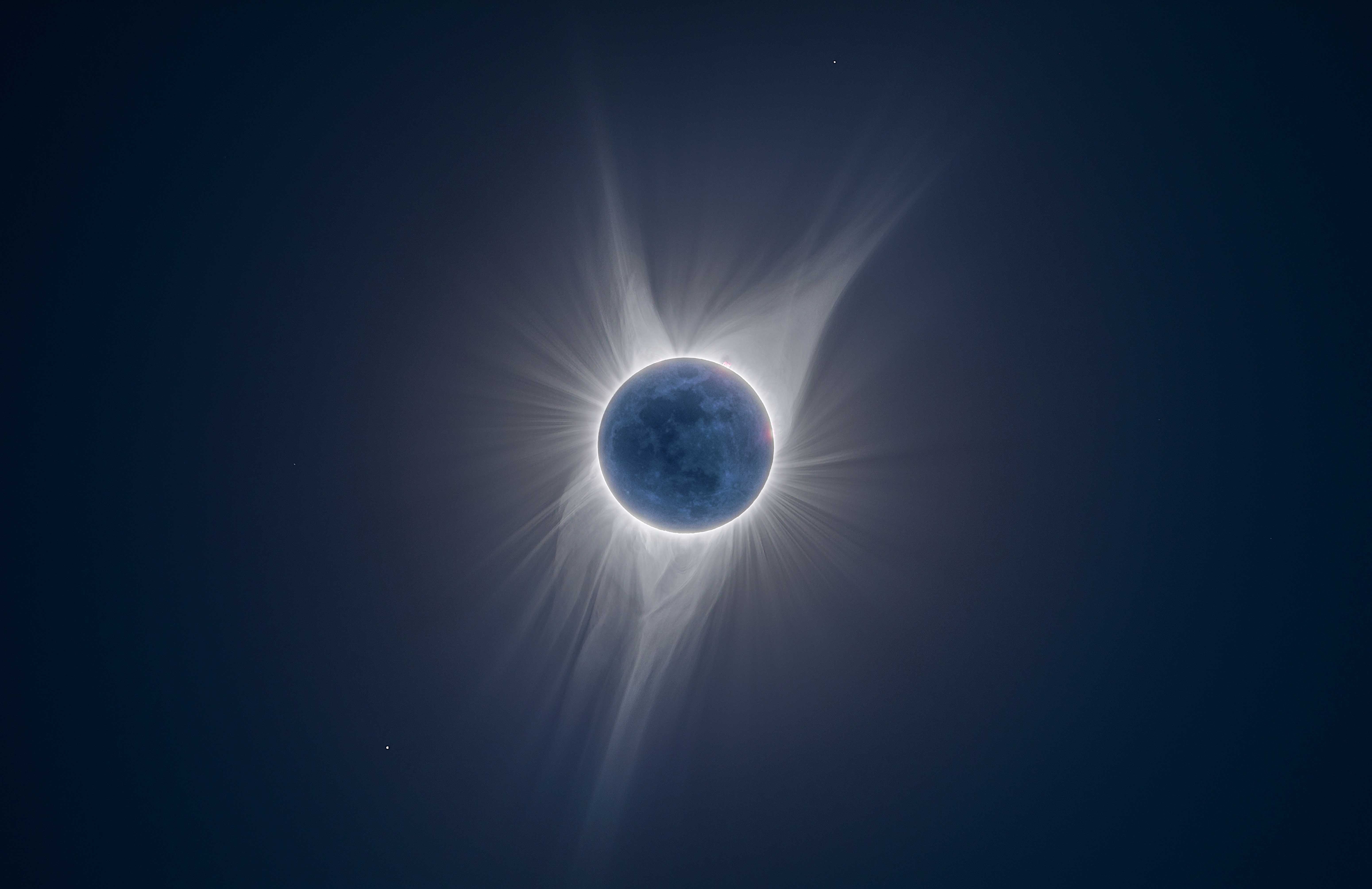 How One Photographer Captured 'Earthshine' During Last Year's Solar Eclipse  In Wyoming | by Jamie Carter | Medium