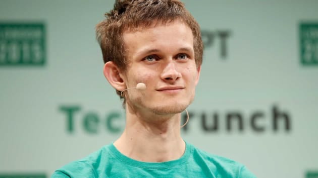En 2014, Vitalik Buterin lanzó el blockchain de Ethereum. Este blockchain permite la programación de contratos inteligentes con un gran número de aplicaciones en las finanzas descentralizadas.