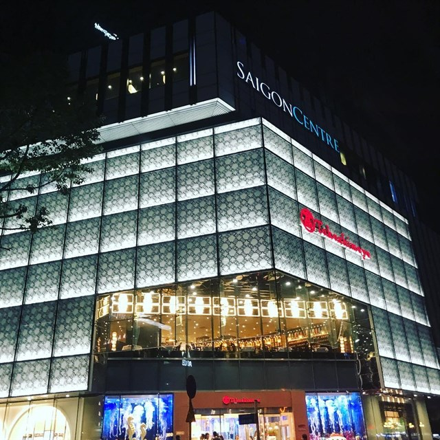 tommy hilfiger takashimaya