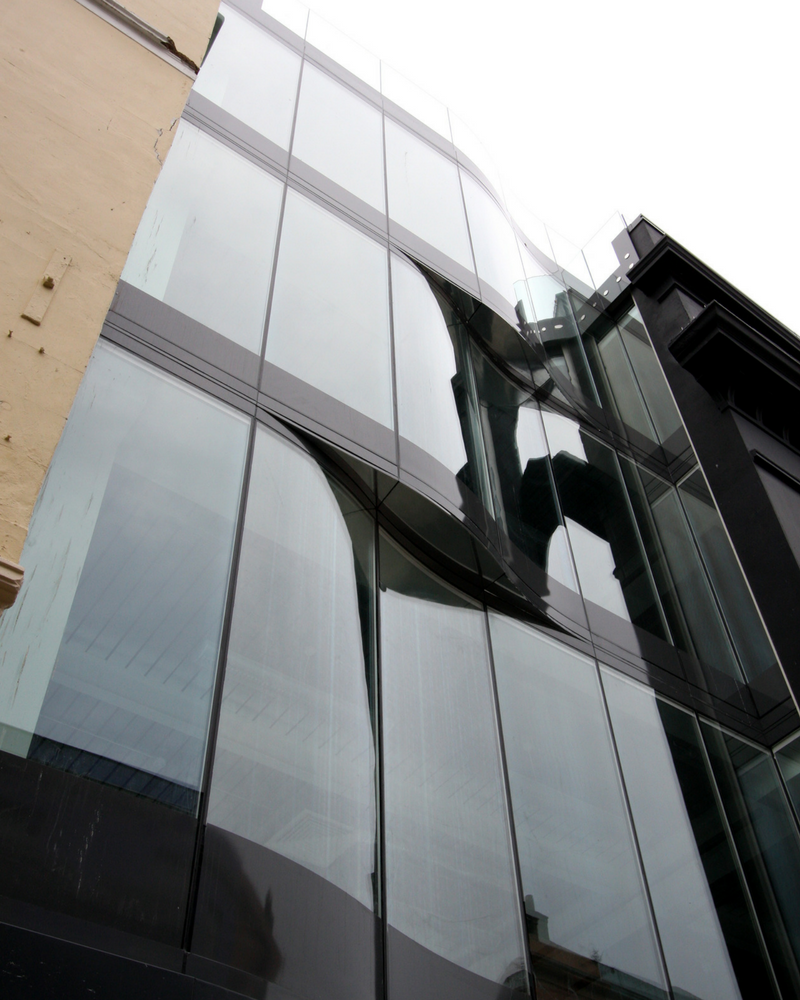 Visual Distortions in Glass. A certain element of visual distortion