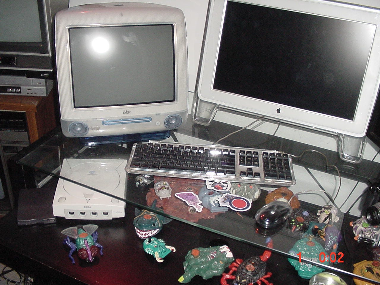 Sony’s Floppy Disc Digital Camera — The Sony Mavica by Leftover