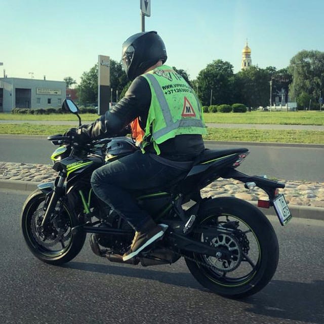 Šovasar oficiāli kļuvu par motociklistu | Kristaps.lv