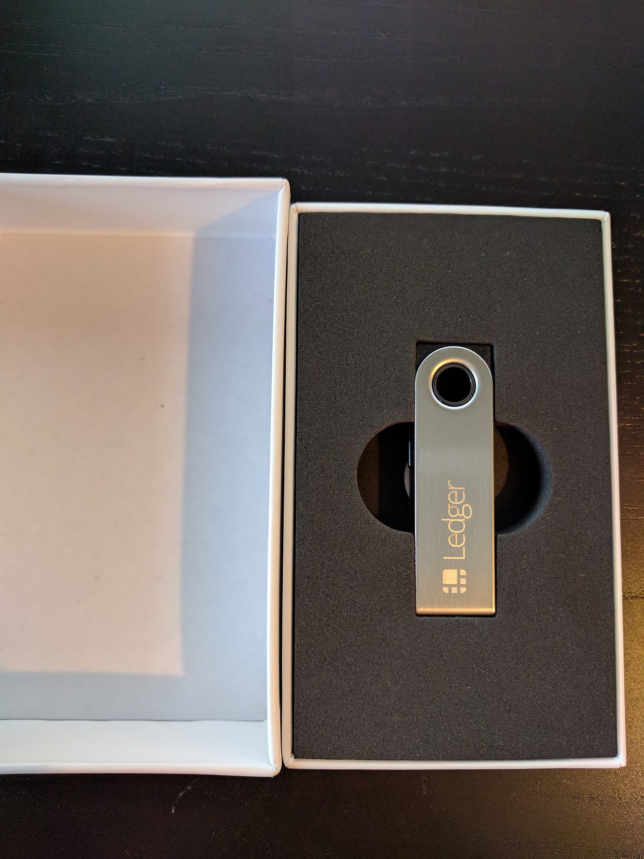 Ledger Nano S — Unboxing and Using the Device by Craig Russell Medium