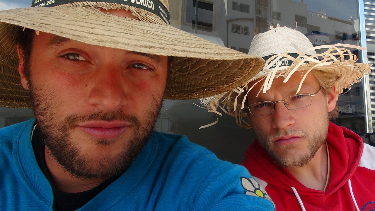 Nans Et Mouts Sont Ils En Couple Mouts : Comment vouloir changer le monde | by Guillaume Mouton