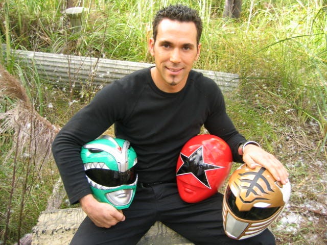 Echaron a Tommy (Ranger verde-blanco) del estreno de la película de los  Power Rangers | by Juan Cruz | El Meme