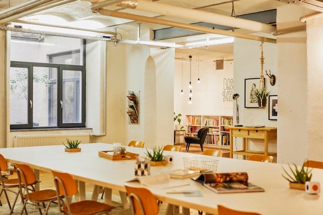 hoteling-vs-hot-desking-space-management