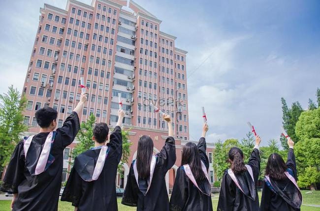 Only 1 in 10 students in China will make use of English after graduation.