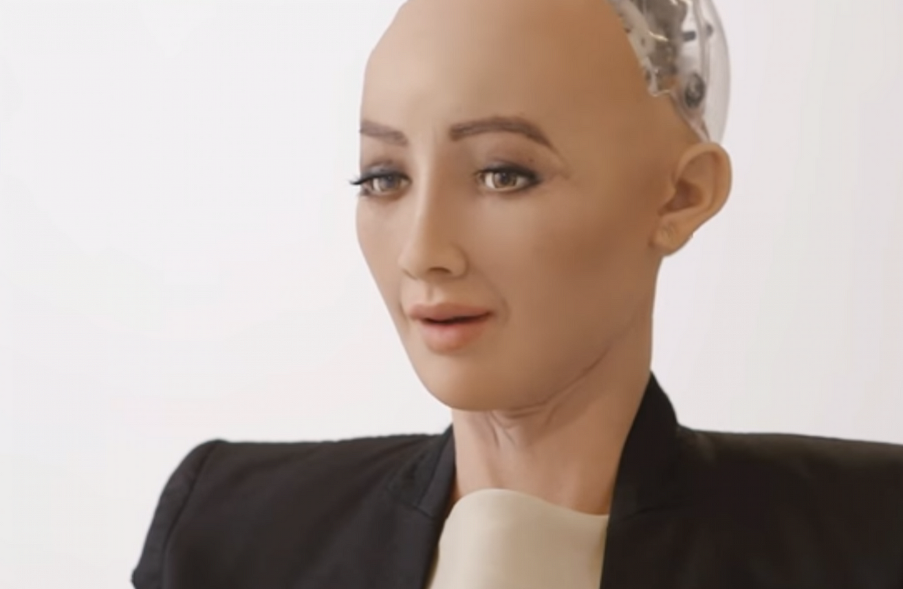 Sophia- A Real, Live Electronic Girl. The world's ever first most  expressive humanoid robot with citizenship. | by Tharani Gnanasegaram |  Medium