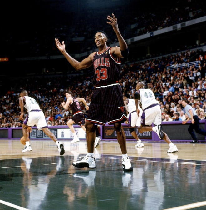 scottie pippen wearing jordans