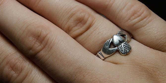 ring that means single or taken