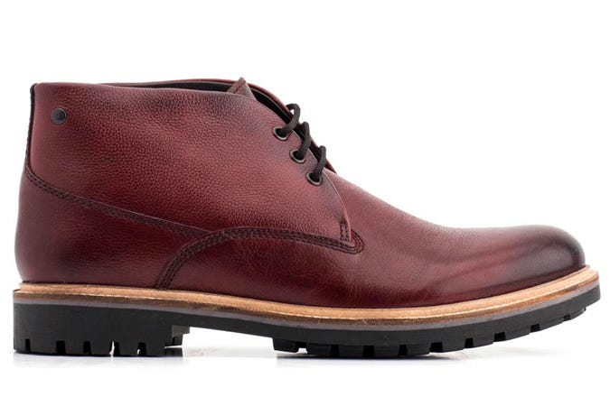 narrow chukka boots