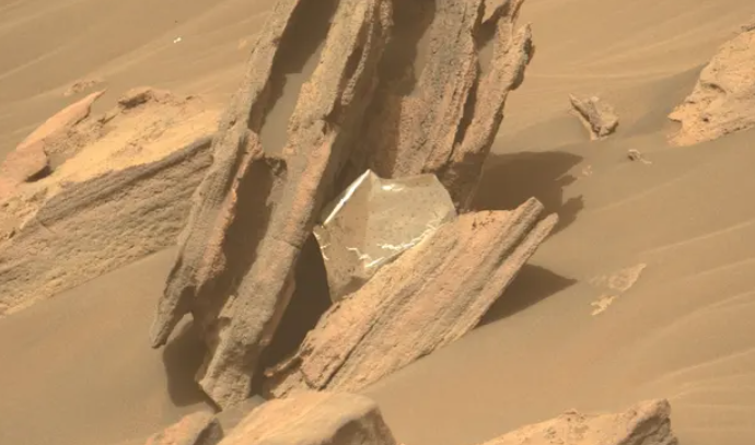 El rover de la NASA encontró basura en Marte.  Perseverance descubre restos de plata en Marte |  por slashdotted |  junio 2022