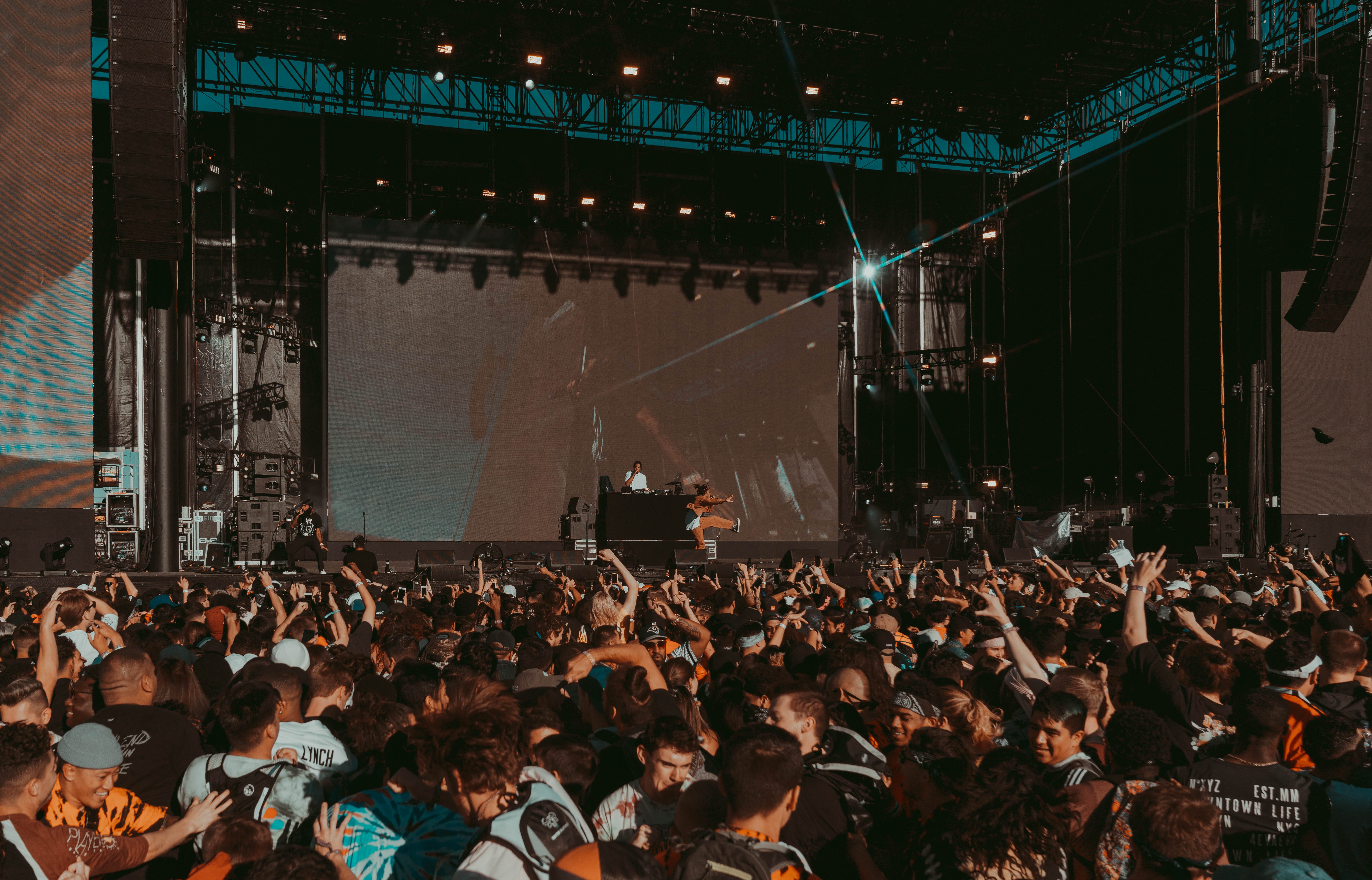 What Went Down at Day N Vegas 19' by Yuri Esparza Whatslively