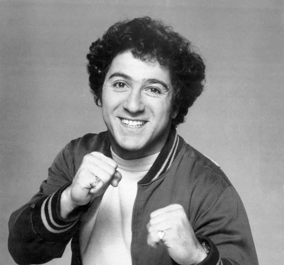 3 dreams, armored car robbery gang, an old episode of Laverne and ...