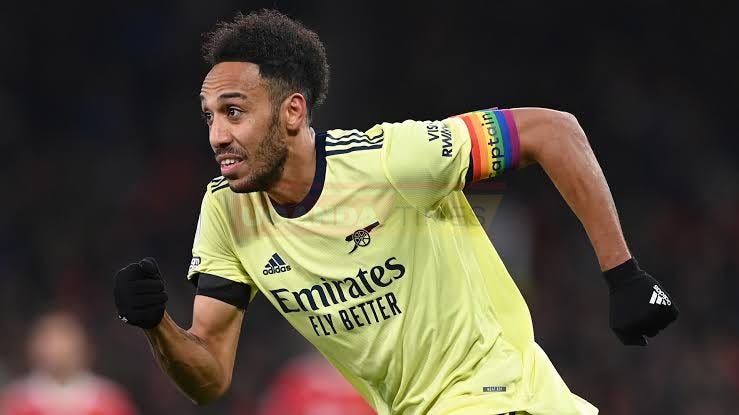 Aubameyang stripped of club captaincy over disciplinary breach
