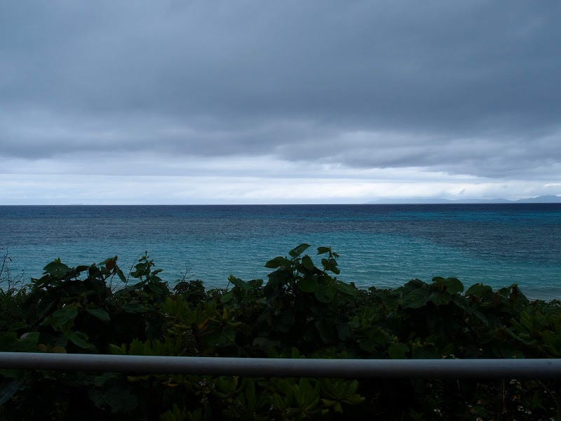 最南端の土地 波照間島hateruma 五月份的沖繩石垣島 梅雨天濕氣重 天色驟晴驟雨 氣溫徘徊在二十五度左右 By Mandu 旅樂做人