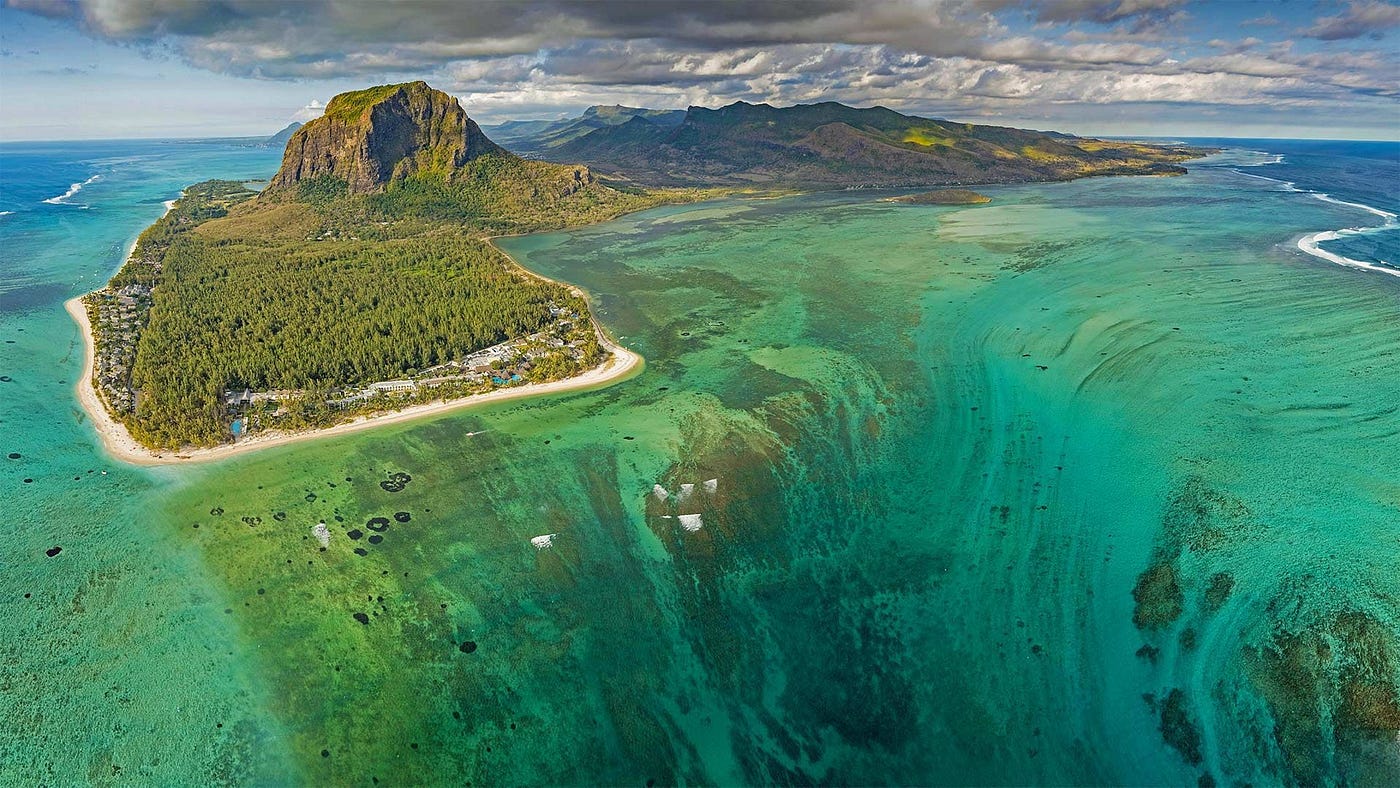 How an “underwater waterfall” came to exist on Mauritius | by Ethan Siegel  | Starts With A Bang! | Medium