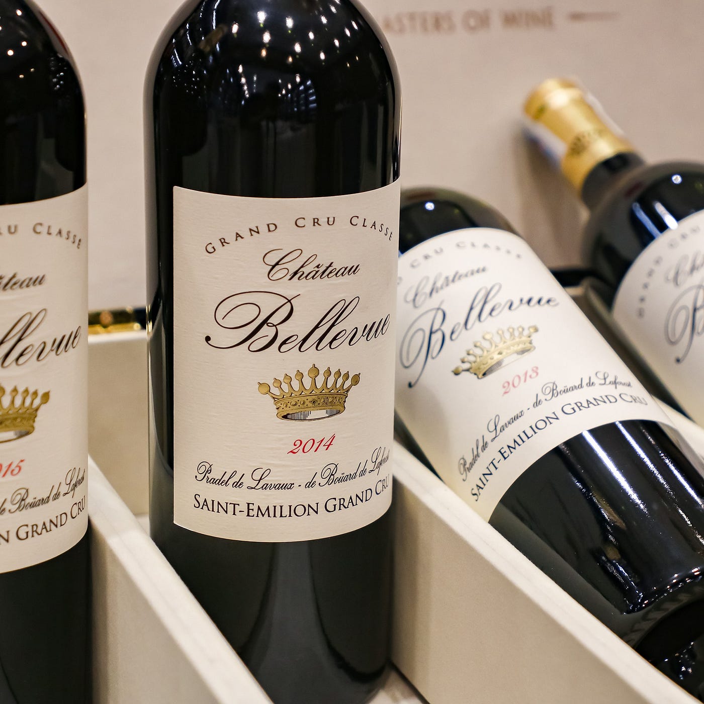 Chateau Bellevue Ý tưởng quà tặng xí nghiệp với rượu vang