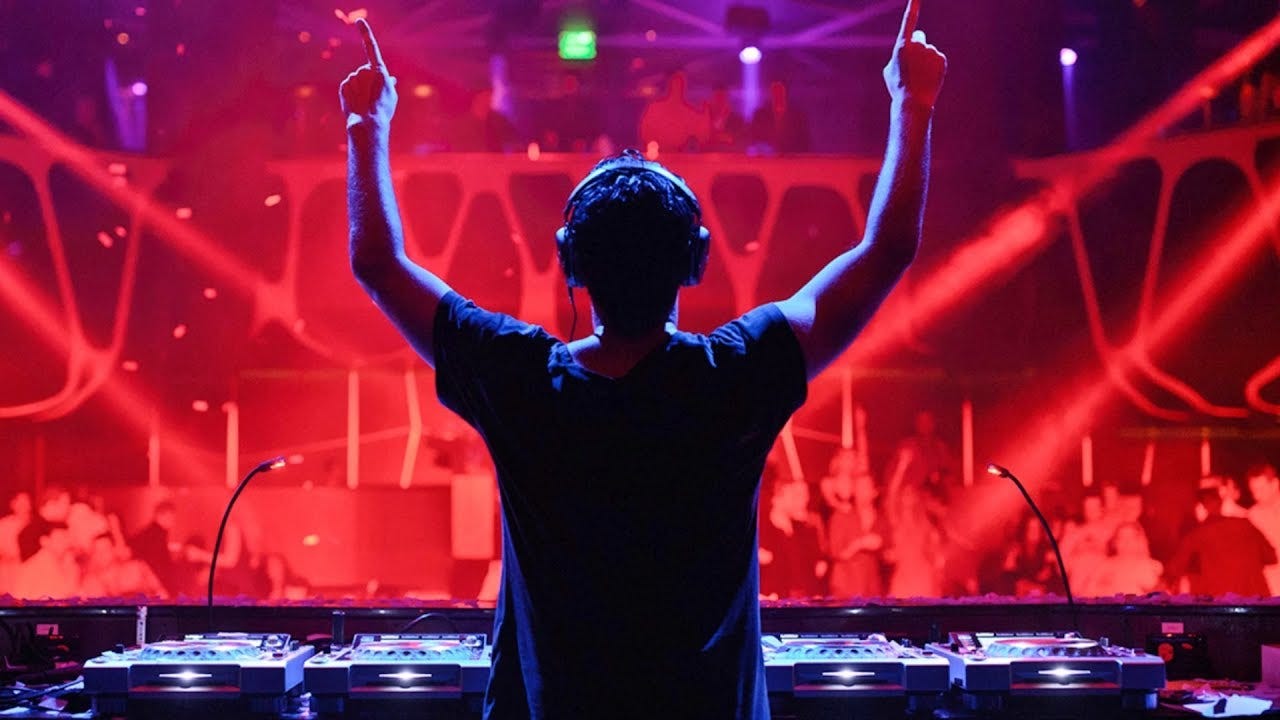 Edmの良さ こんにちはとわです 今回はedmの良さを紹介していきたいと思います By Towa Sasaki Towaputisite Medium