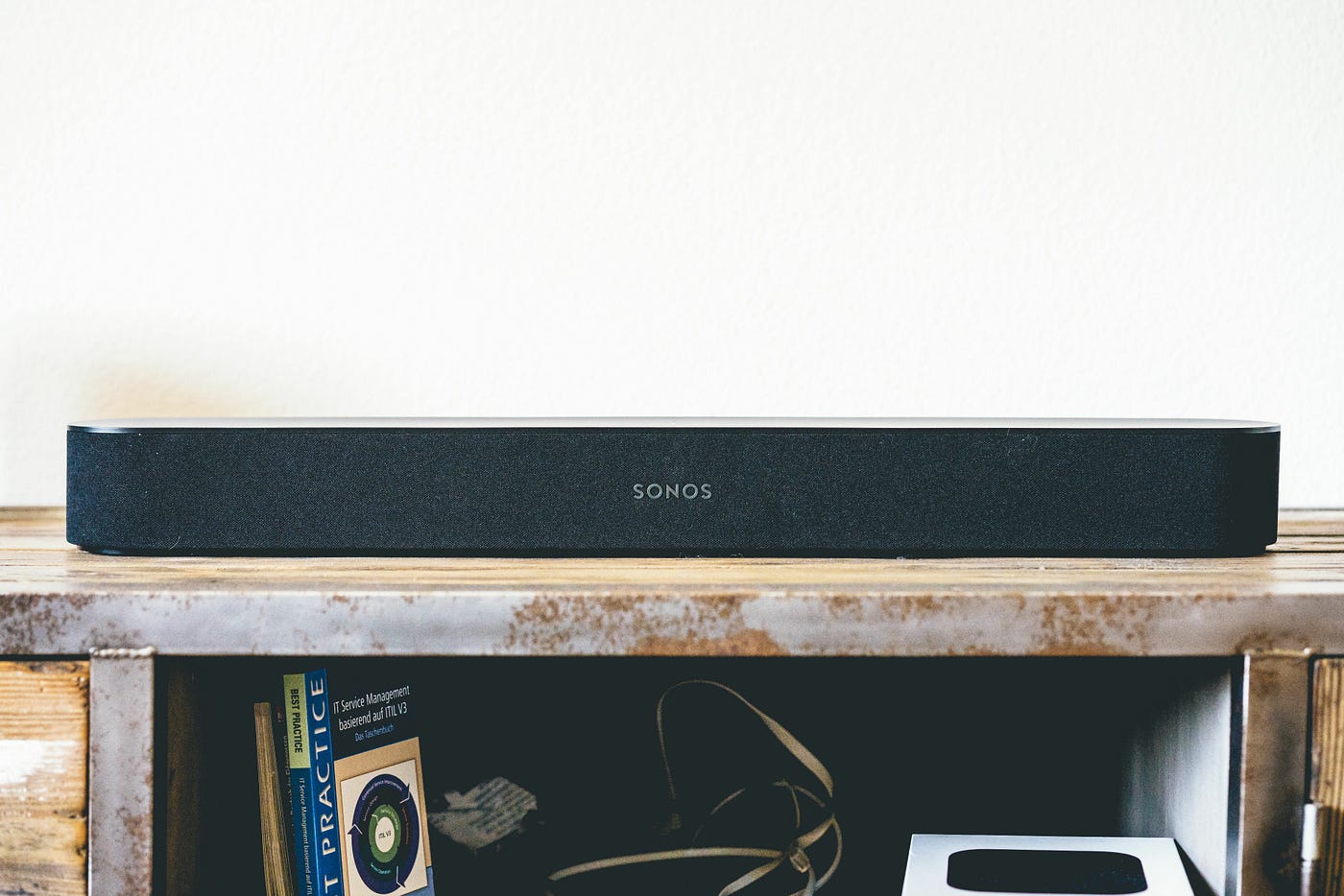 Sonos Beam — Smarte TV Soundbar mit Alexa im Review | by Kevin Kyburz |  Medium