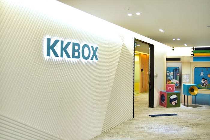 轉自bios Monthly 聆聽的大寫 Kkbox 品牌再造 不只改logo 而是誕生無懼的默契 By Elaine Huang Jan 21 Medium