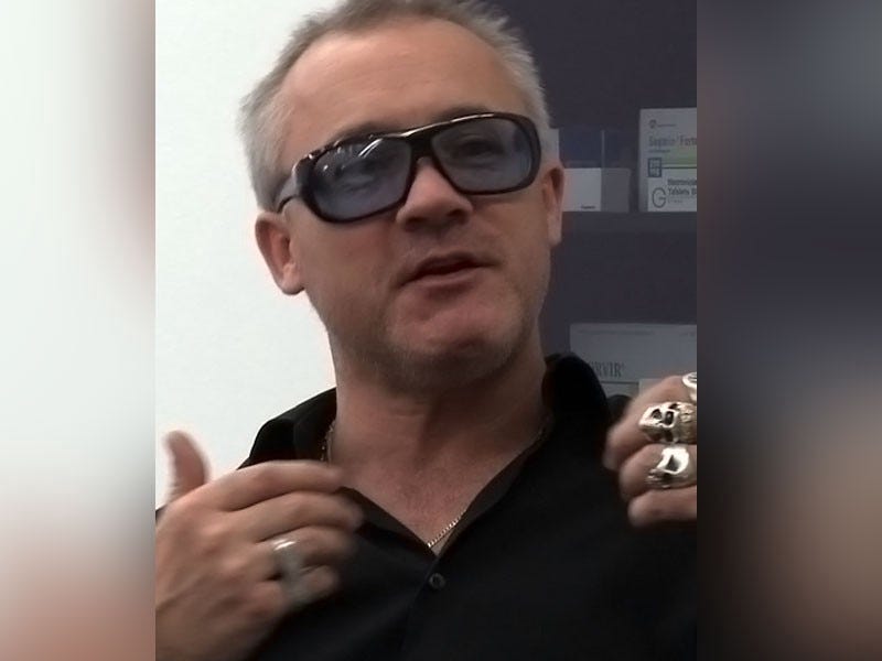 Damien Hirst Pop Art Artist