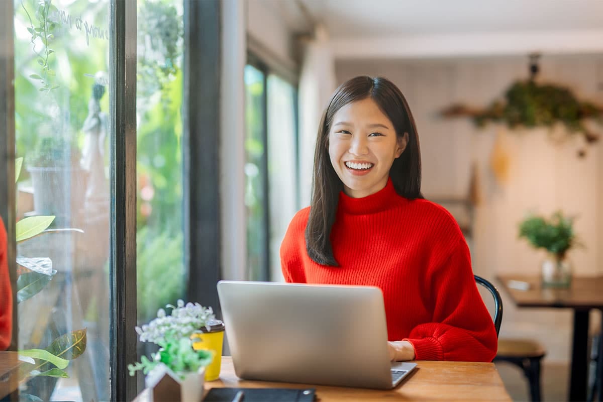 留學生好消息，PGWP 畢業工簽可自動延期 18 個月！如何符合獲批條件？