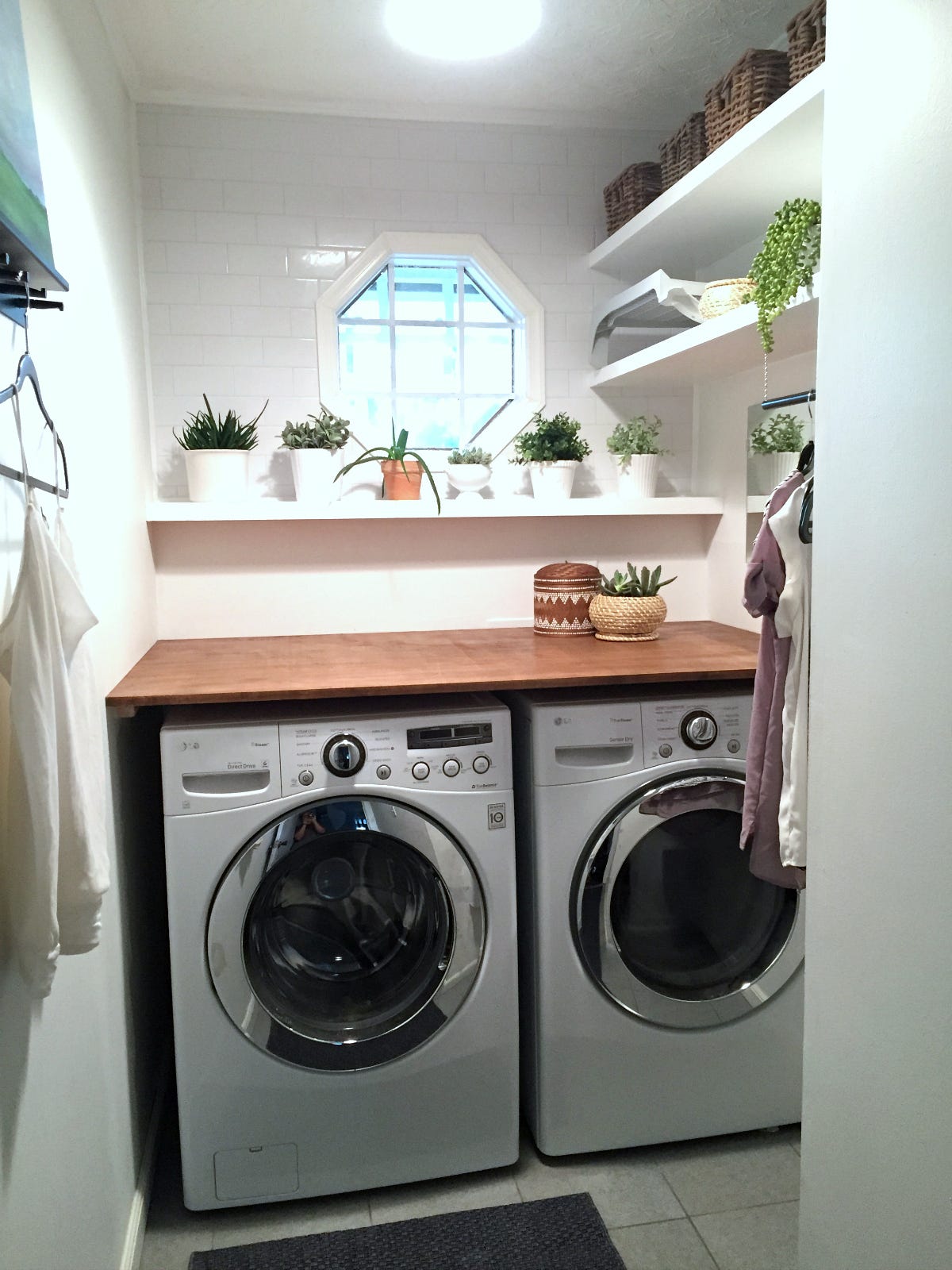 finished laundry room makeover