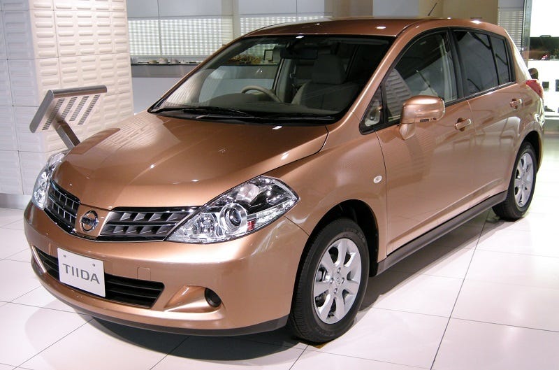 Nissan almera samsung