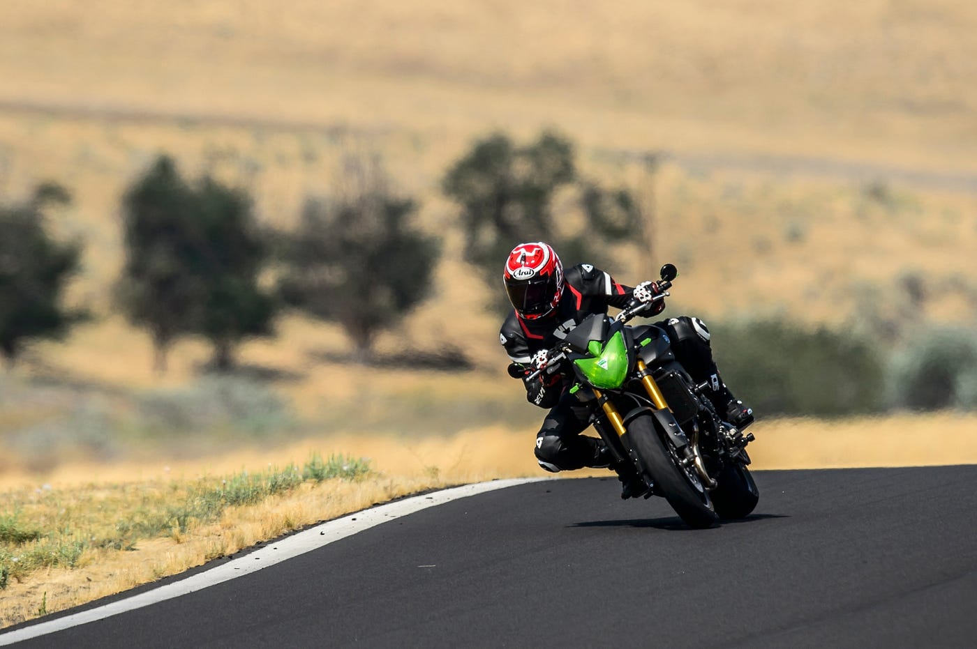ARAI CORSAIR X: REVIEW — ON THE TRACK 