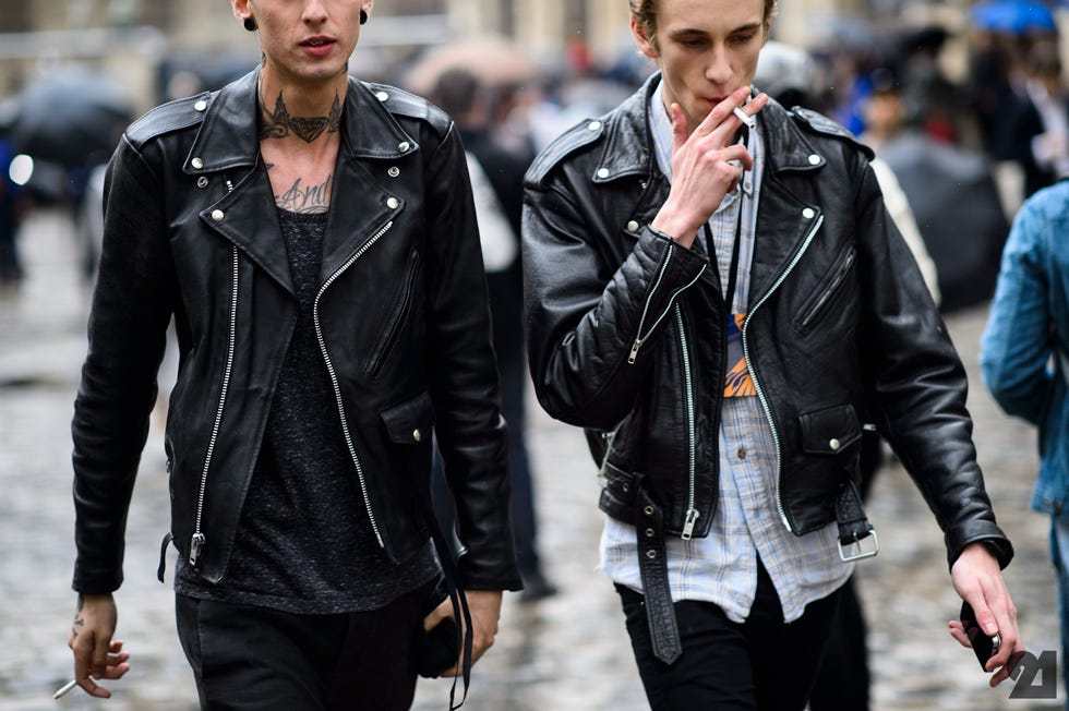 Jaqueta de couro masculina. Jaqueta de couro masculina é uma das… | by  Sociedade Moda Masculina | Medium