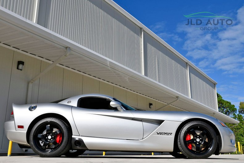09 Viper Srt 10 Voi 10 Edition Celebrates Dodge Pride By Sam Maven Motorious Medium