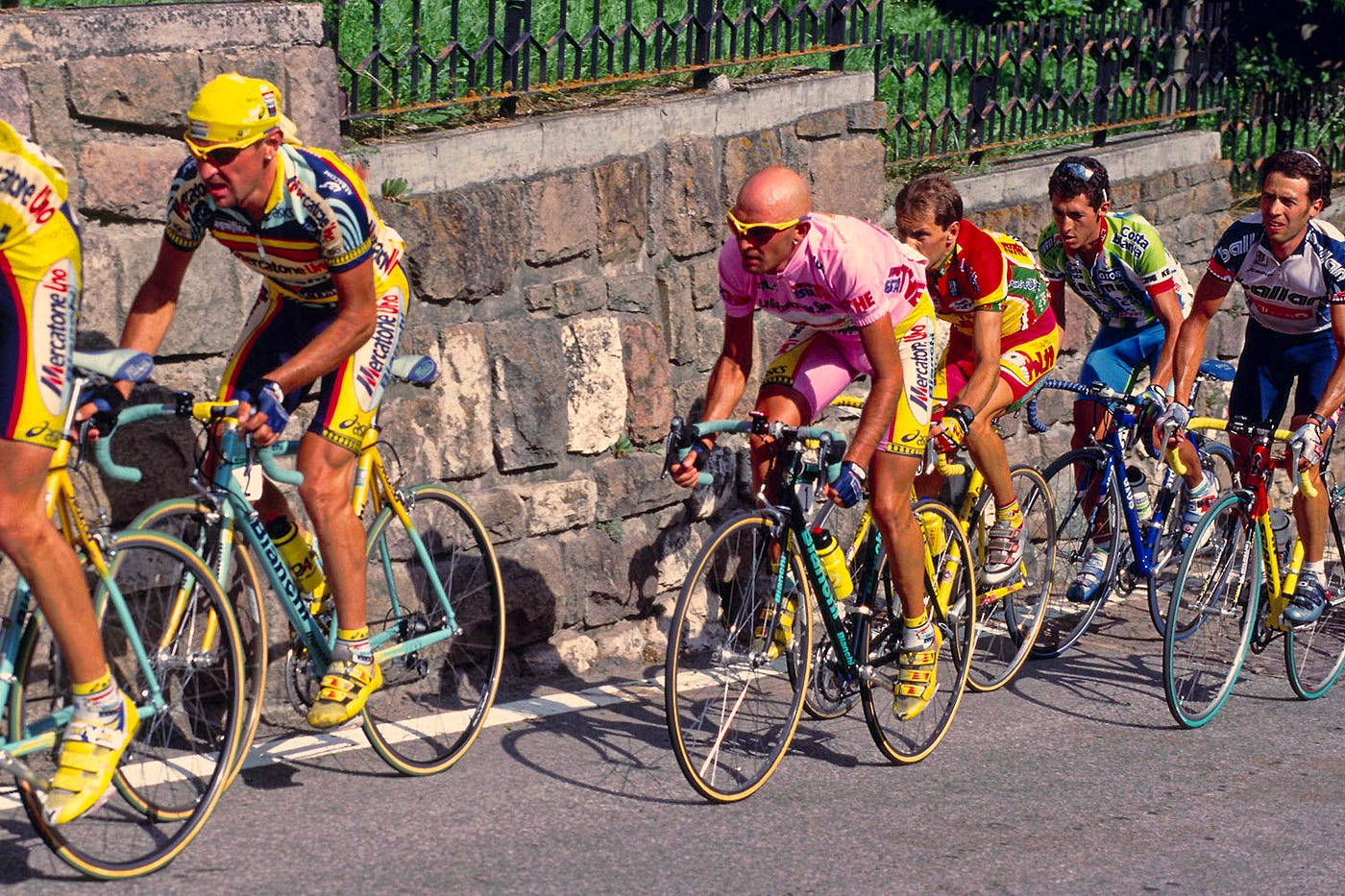 Marco Pantani: i dubbi intorno alla sua immagine | by UniRoero | Yotta  10^{24} | Medium