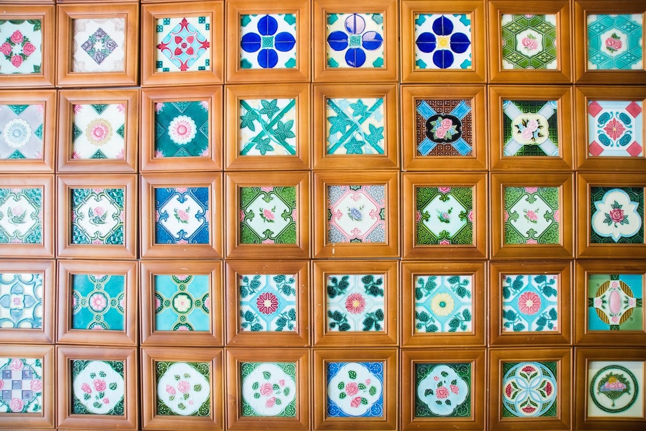 文化行旅 01 台灣百年磚屬祝福 嘉義 花磚博物館 讀書的時候 為了追我女朋友 必須找話題 開始查很多文獻 看很多老屋 找尋很多花 By 黃k力 後菜鳥日記