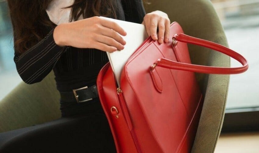 handbag color