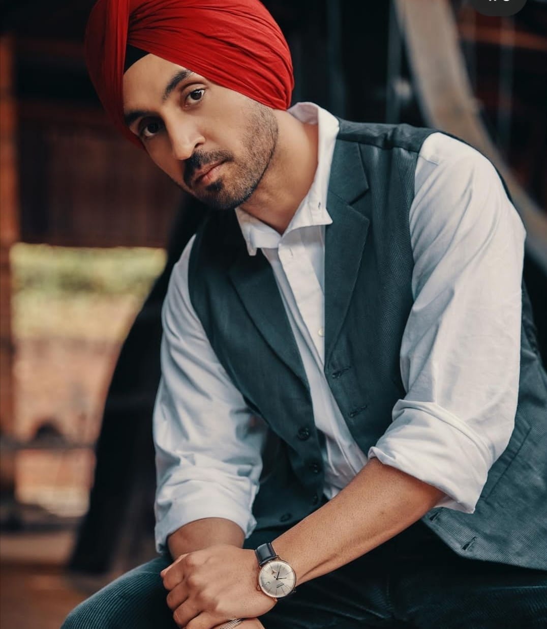 Diljit Dosanjh gives a sarcastic reply to those trolling farmers for eating pizza during protest