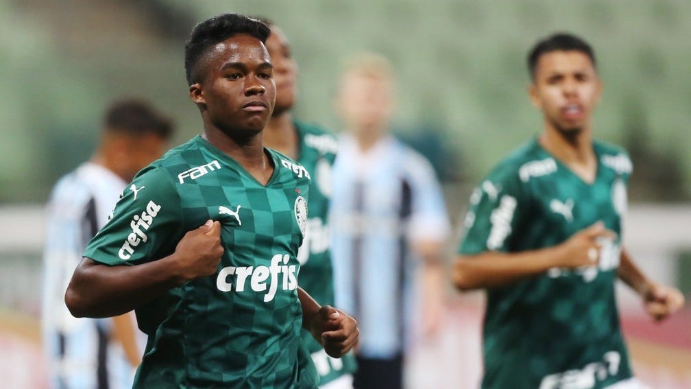 O jovem Endrick, sensação das categorias de base do Palmeiras.