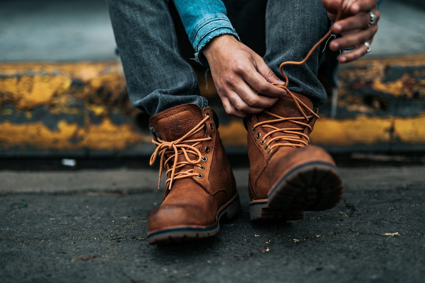 Las botas Timberland. Sé que ya he tratado de describirla… | by Cementerio  del Pudor | Medium