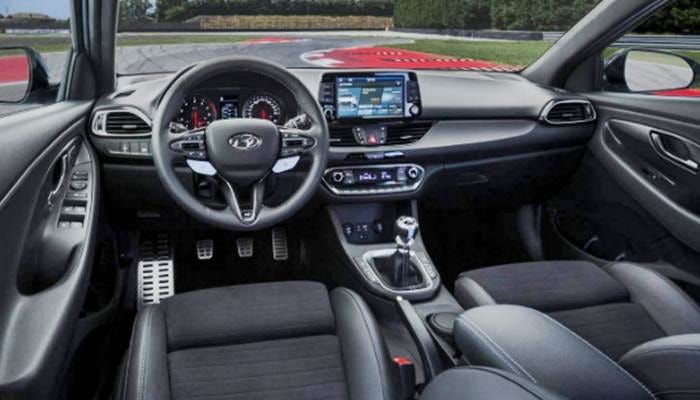 2021 hyundai elantra interior