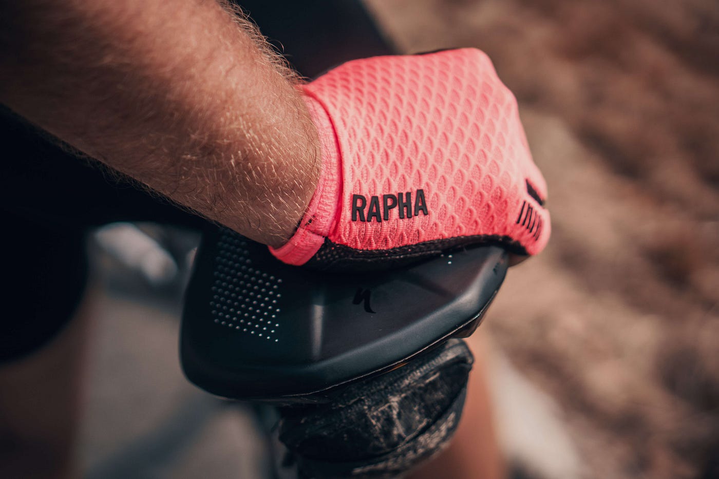 Top 7] Best Cycling Gloves In India for Hand Numbness & Long Rides 2018 |  by Velocrush India | Medium