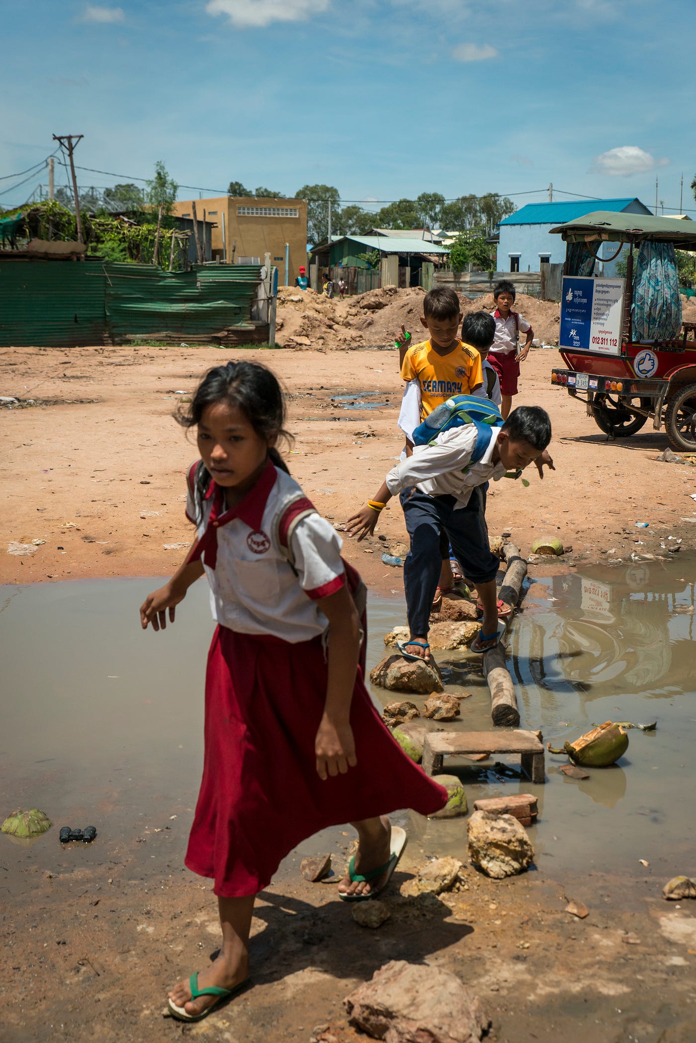 Urban poor communities. Life on the fringes of Cambodian… | by UNICEF  Cambodia | Medium