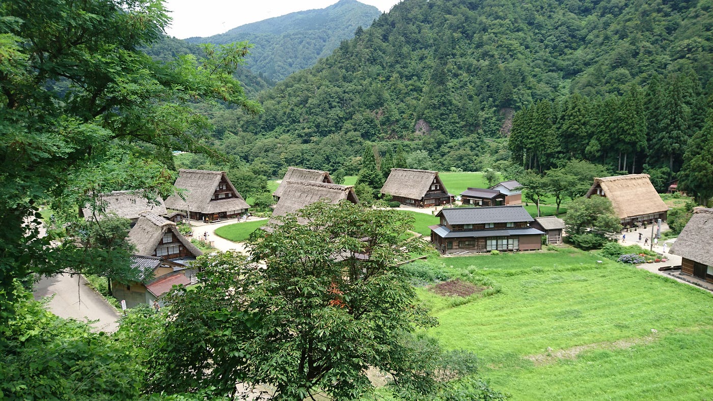 五箇山 菅沼集落を訪ねました 合掌造りの集落に鎮まります神社 By 三浦利規 神社を旅する Medium