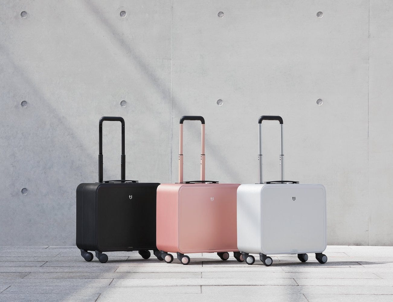 6 Modern suitcases that will totally upgrade the way you travel | by Gadget  Flow | Gadget Flow | Medium