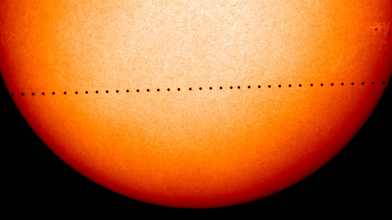 Il transito di Mercurio sul Sole. Un evento che si ripete 13–14 volte per…  | by Michele Diodati | Spazio Tempo Luce Energia | Medium