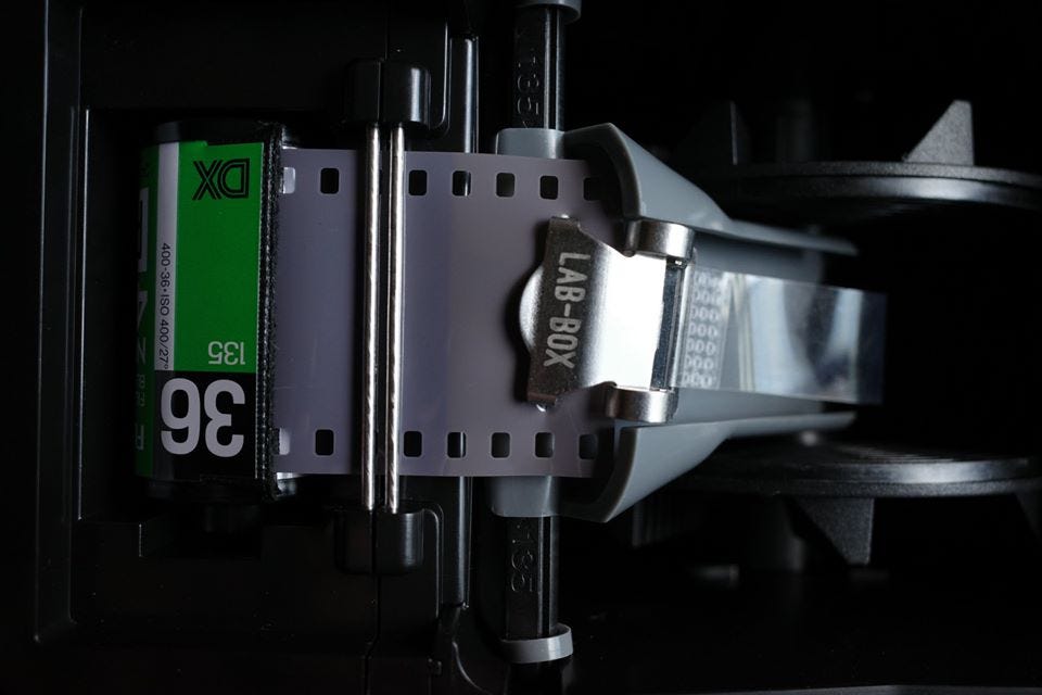 Developing 35mm film on the Ars Imago Lab Box — Review by Pandora