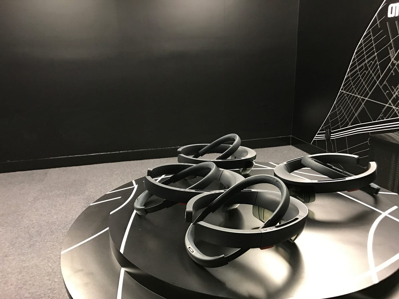 9 Methods for HoloLens & Mixed Reality UX Design by Brian Hui Medium