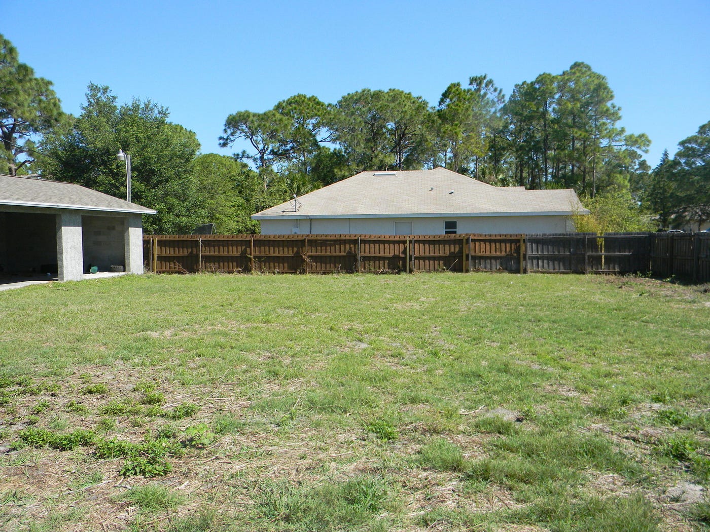 Vacant Land in Florida Getuhouese Real Estate by Getu House Medium